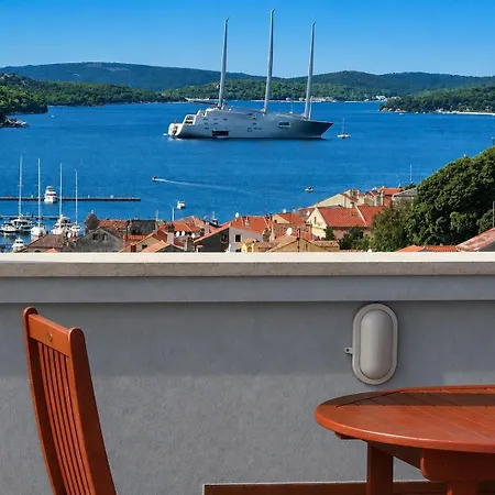 Losinj Panorama Penthouse * Mali Lošinj