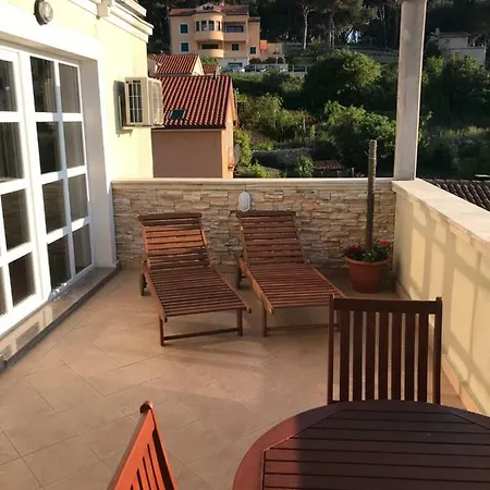 Losinj Panorama Penthouse Apartment *